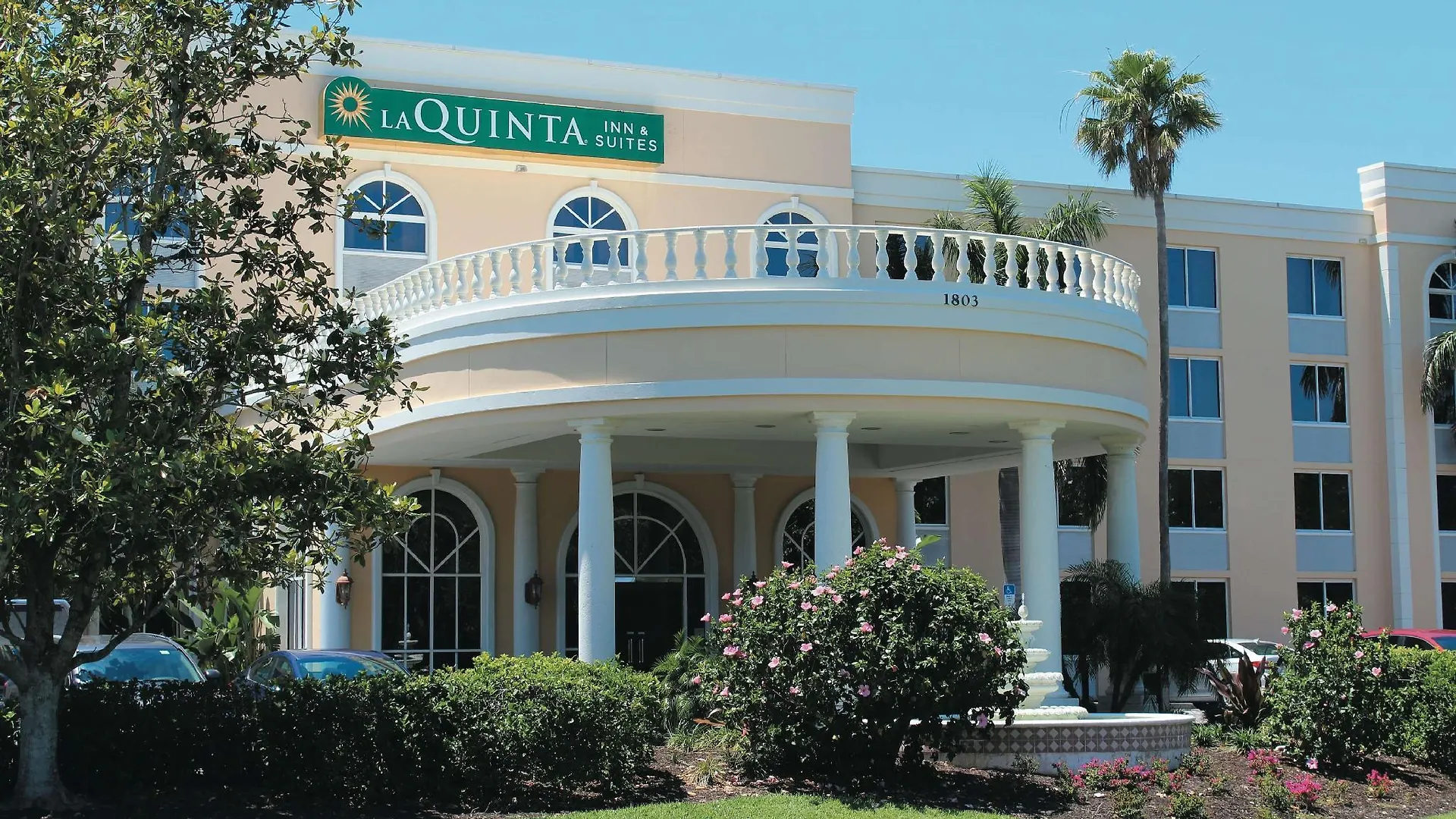 Hotel La Quinta By Wyndham Downtown 3*