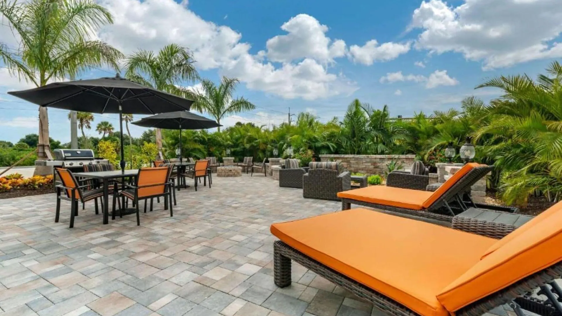Ameniti Bay - Western Signature Collection