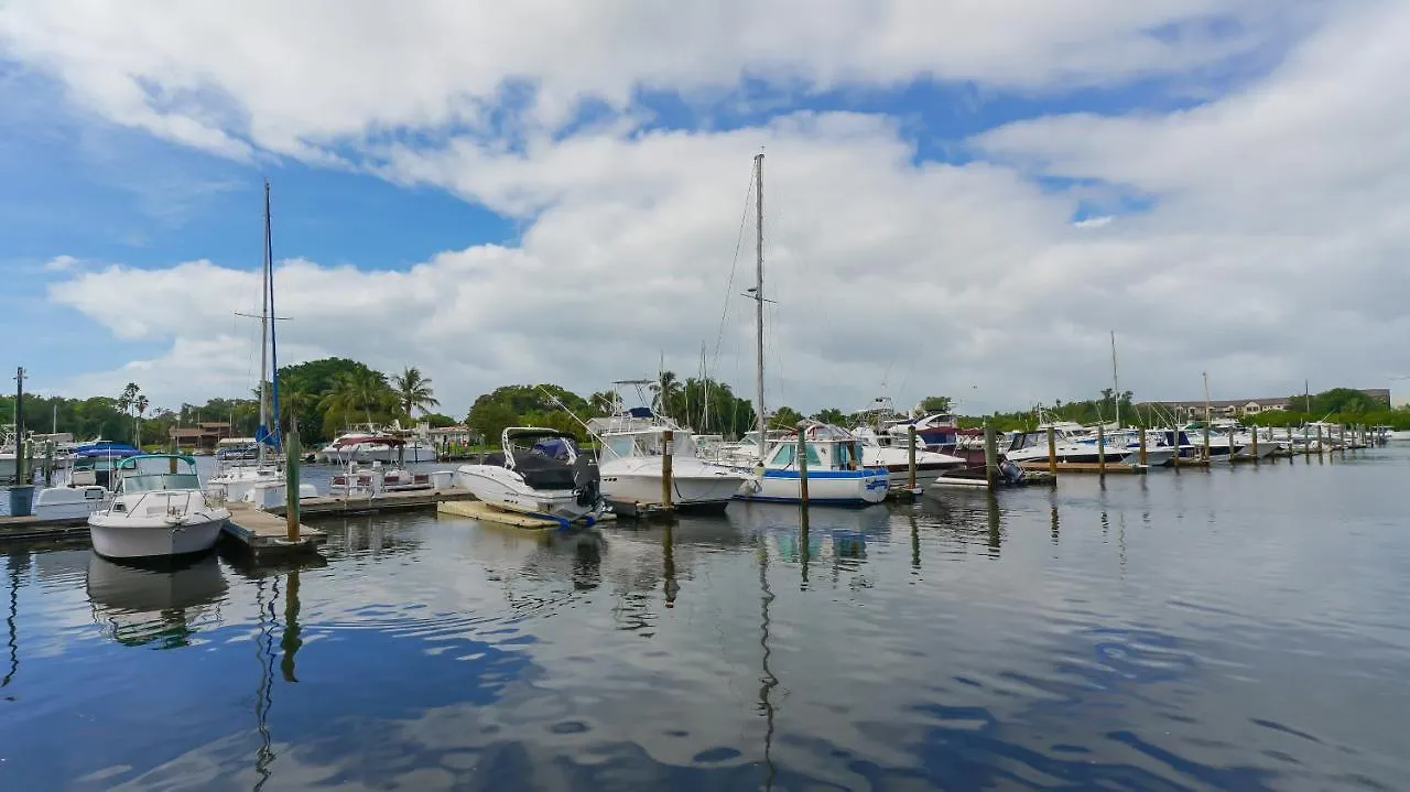 Cay Club #612 - Heated Pool, Bunk Beds, Huge Tv, Tiki Bar, More!