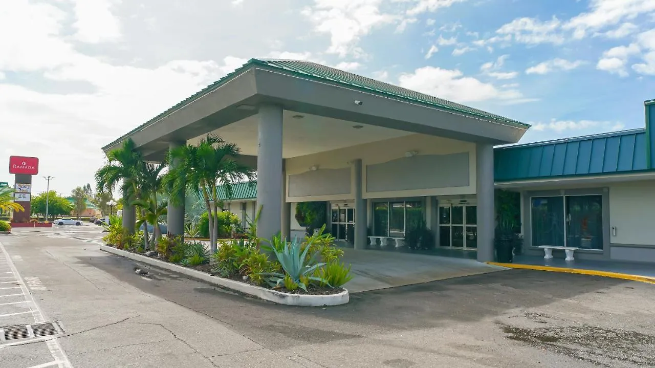 Aparthotel Cay Club #614 Bunk Bed, Heated Pool, Tiki Bar, More! *