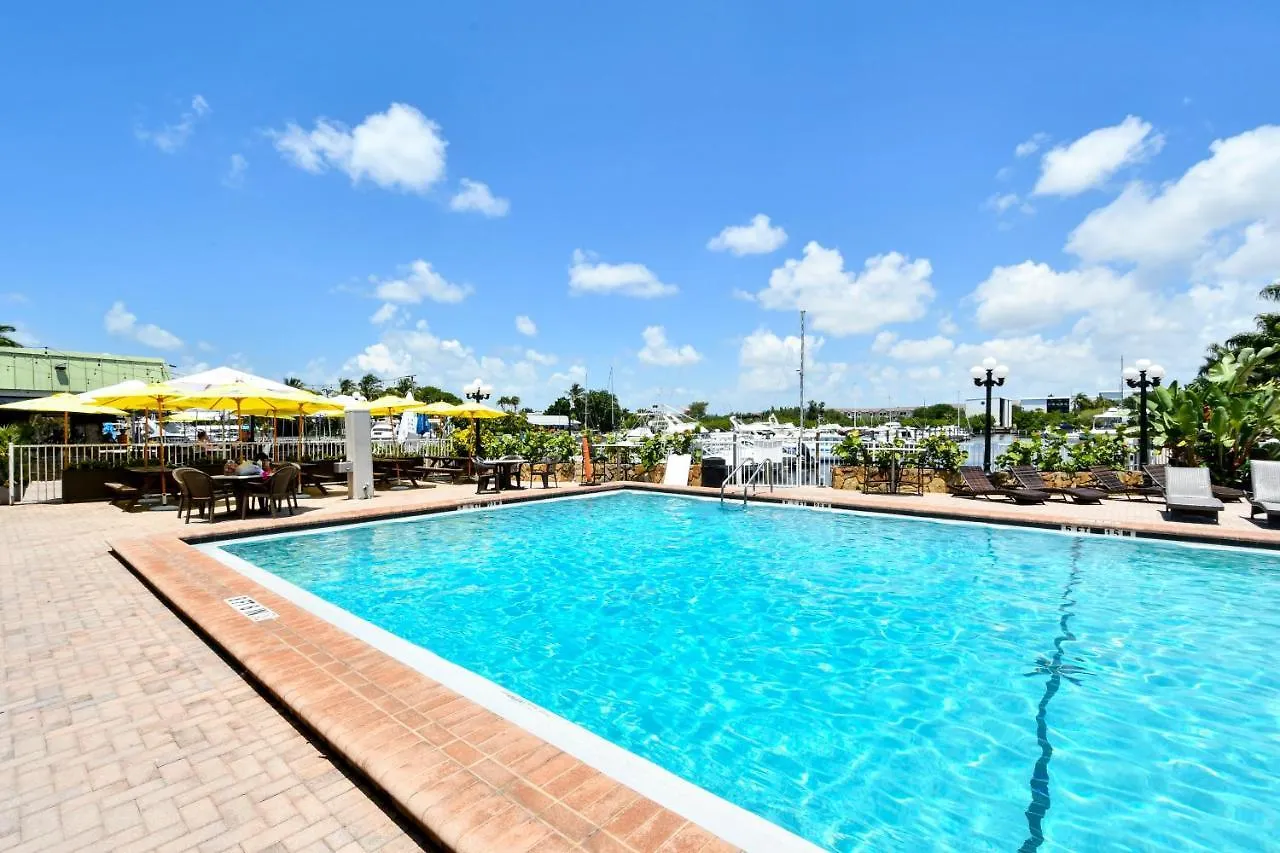 Aparthotel Cay Club #614 Bunk Bed, Heated Pool, Tiki Bar, More!