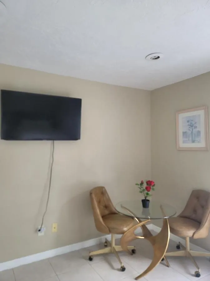 Entire 5 Mins To Siesta Key & Downtown Pensionat