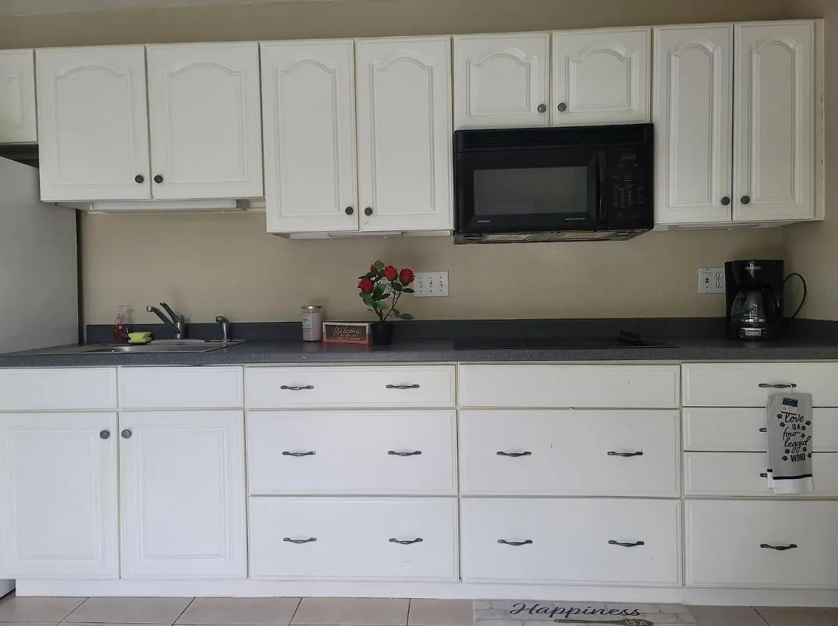 Entire 5 Mins To Siesta Key & Downtown * Sarasota