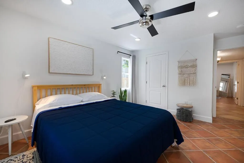 * New * Serene Retreat / Private Patio & Pool * Apartment