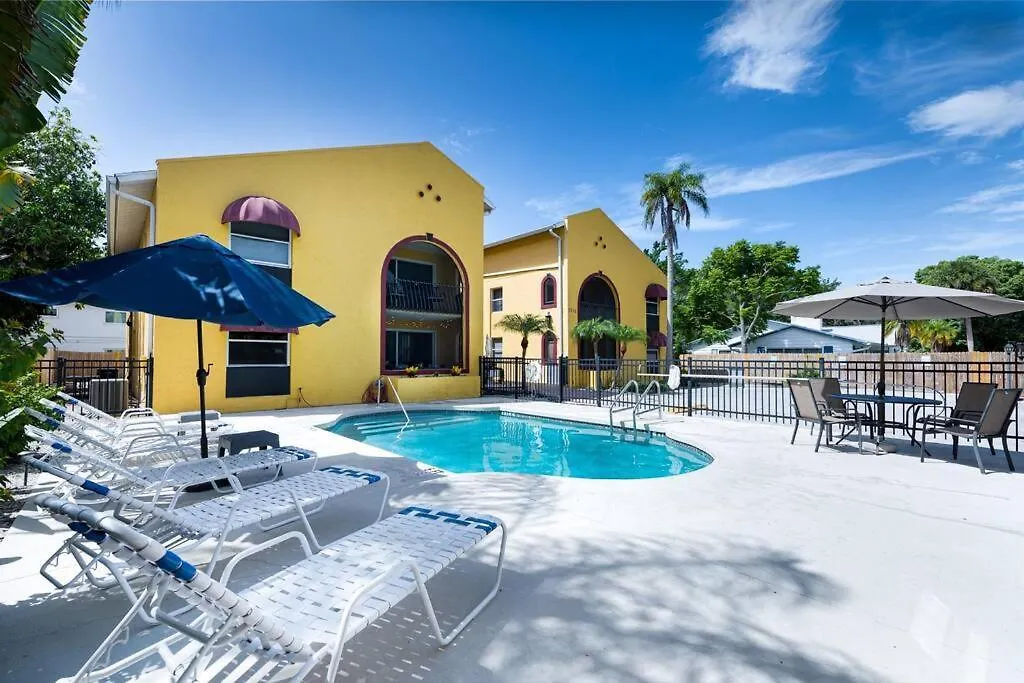 * New * Serene Retreat / Private Patio & Pool * * Sarasota