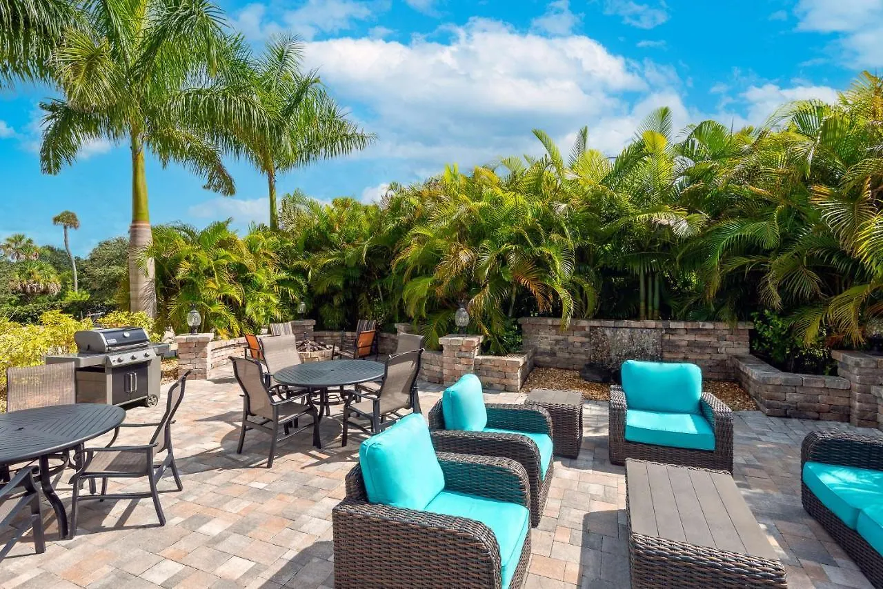 Ameniti Bay - Western Signature Collection
