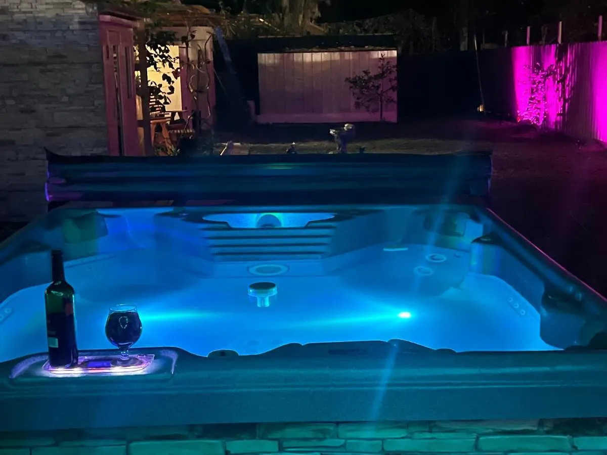 Close To Beaches With Hot Tub And Large Garden Апартаменты Сарасота