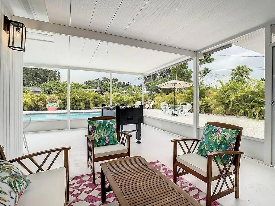 The Pink Flamingo Mid Century Heated Pool Paradise * Sarasota