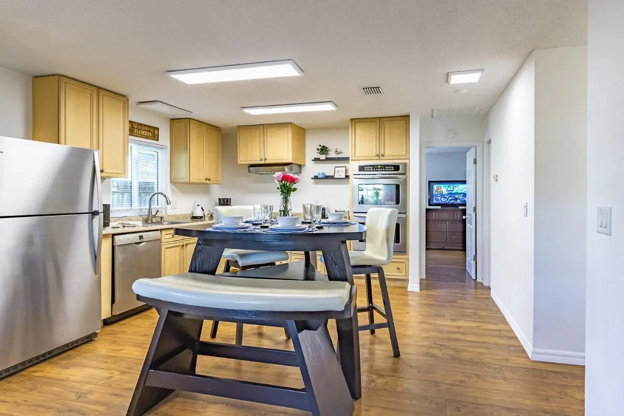 Casa vacanze Quaint In A South Neighborhood *