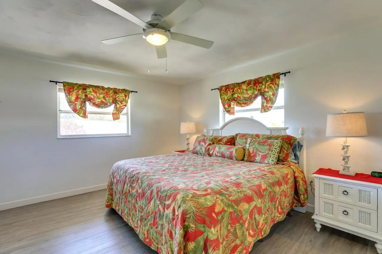 House With Private Pool - 4 Mi To Beach! Casa vacanze Sarasota