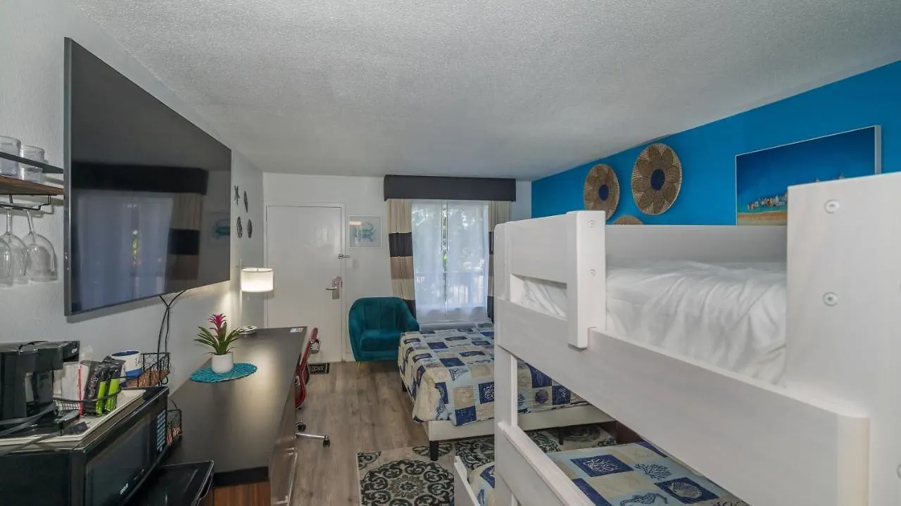 Cay Club #614 Bunk Bed, Heated Pool, Tiki Bar, More! * Sarasota