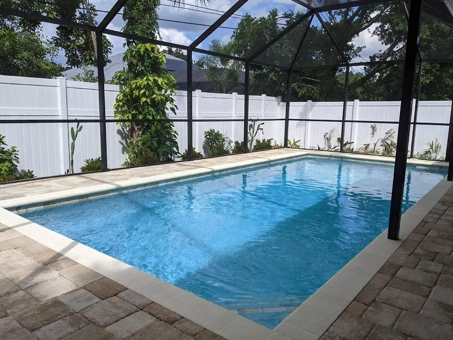 Florinda 3bdr/2bth 2car Garage With New Pool *
