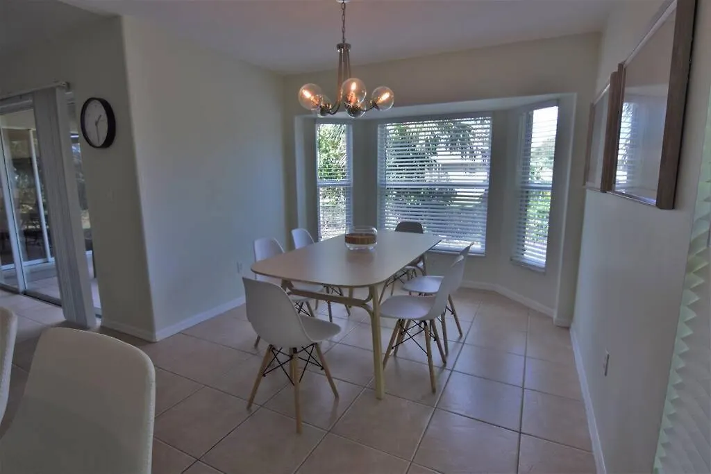 Florinda 3bdr/2bth 2car Garage With New Pool Holiday home Sarasota