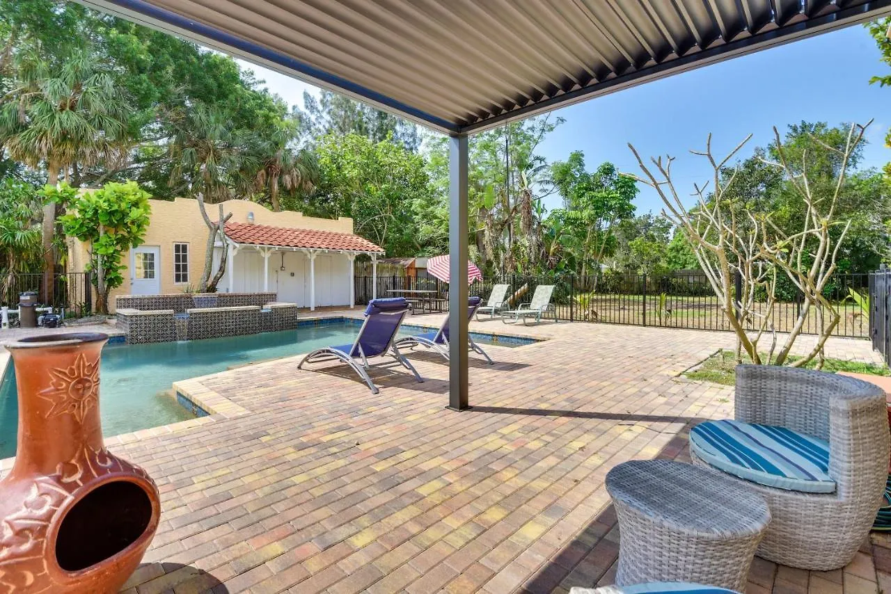 Semesterbostad Vacation With Private Pool And Lanai!