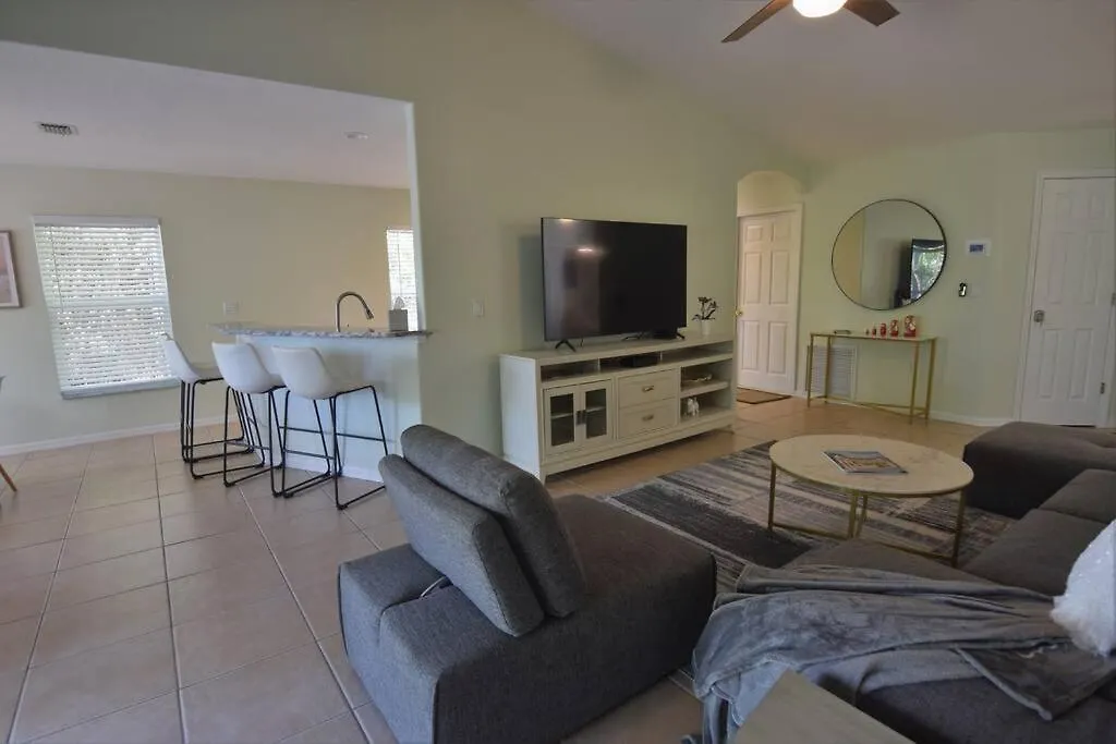 Florinda 3bdr/2bth 2car Garage With New Pool Holiday home *