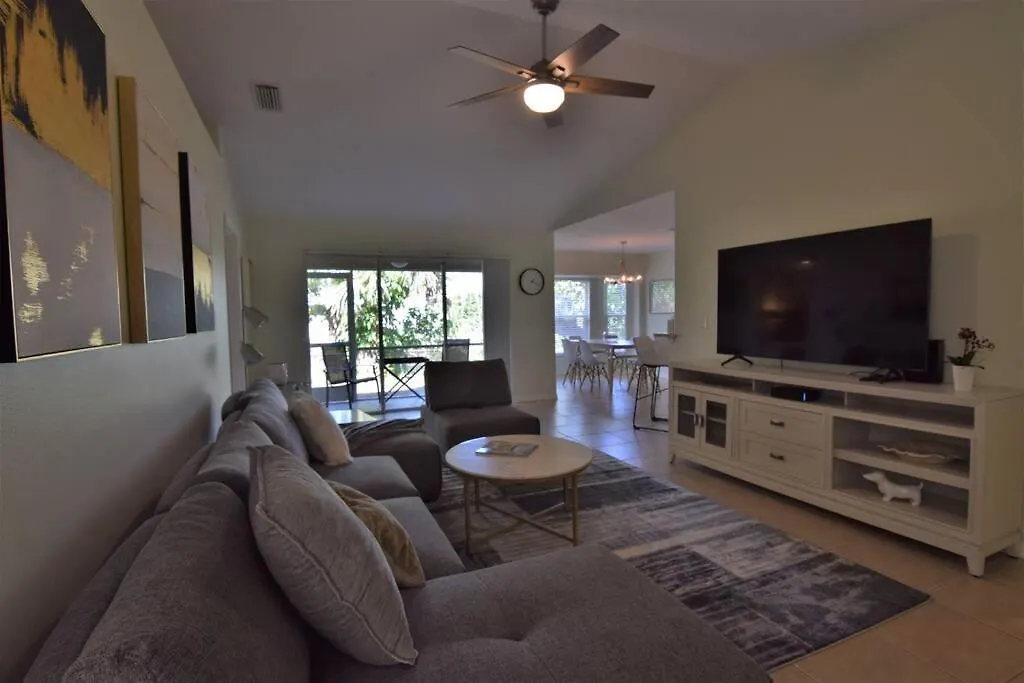 Florinda 3bdr/2bth 2car Garage With New Pool Holiday home *
