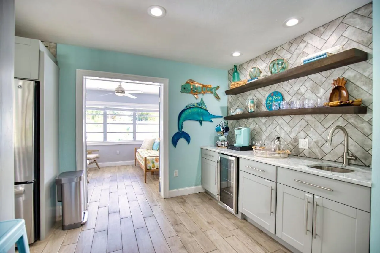 Tropical Oasis, Heated Pool, Hot Tub, Near Siesta Key * 사라소타