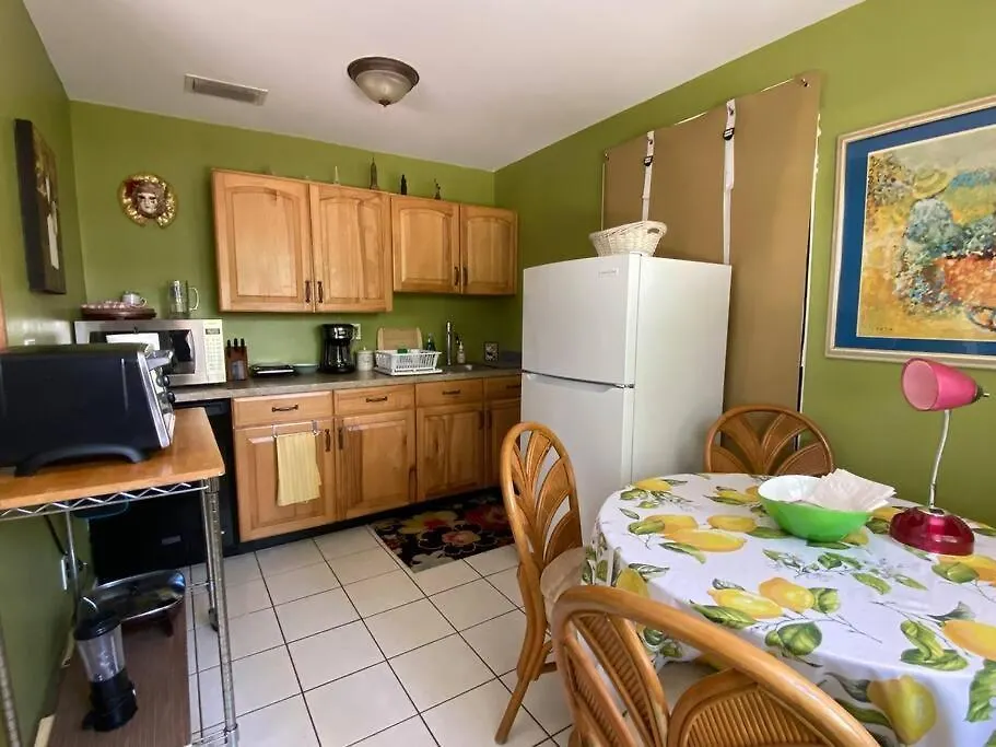 One Bed Near Beaches And Downtown 萨拉索塔