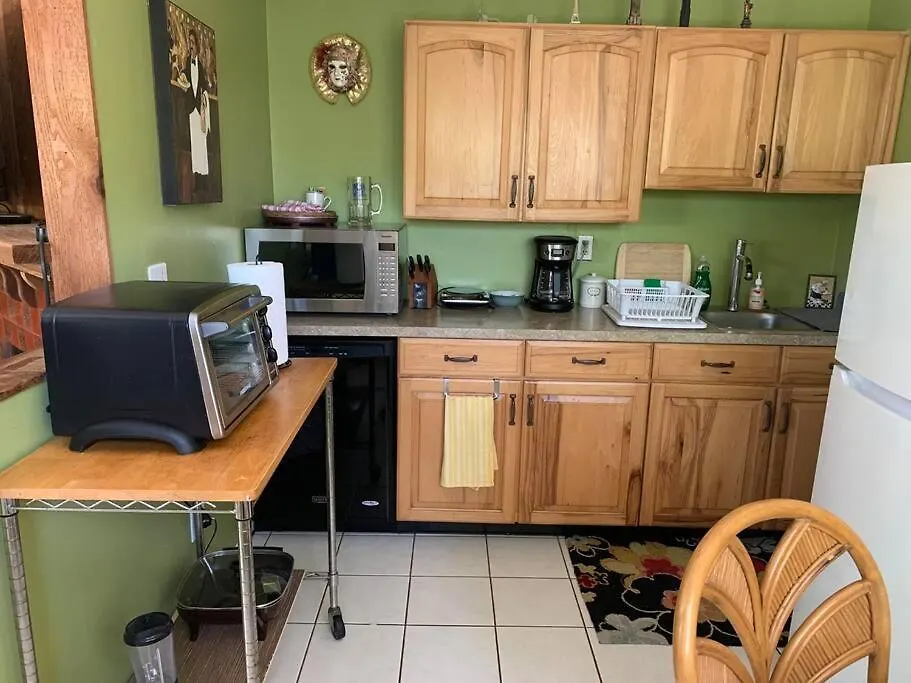 One Bed Near Beaches And Downtown 度假居