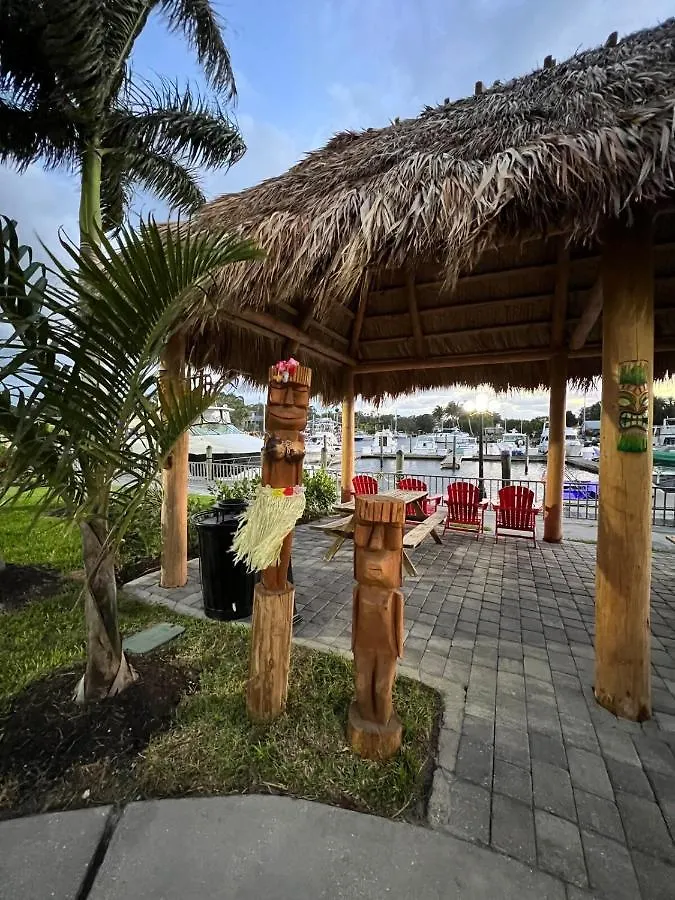 Hotel Marina Vibes - *