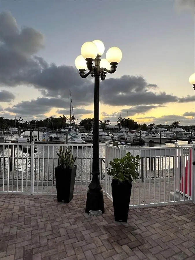 Marina Vibes - Hotel *