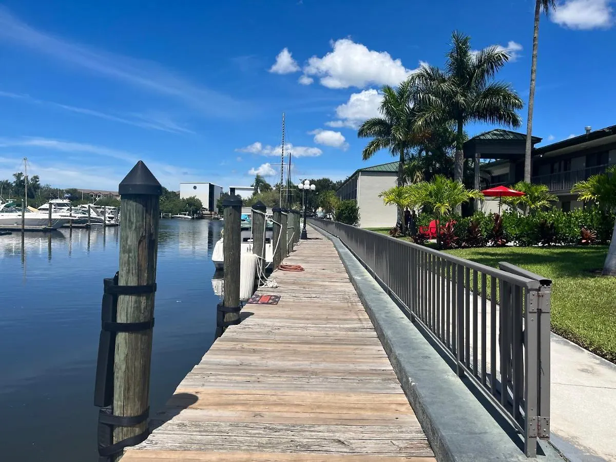 Marina Vibes - * Sarasota
