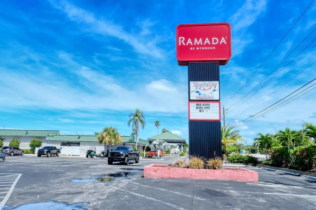 Aparthotel Heated Pool, Bunk Beds, King Bed, Huge Tv, Marina, Tiki Bar *