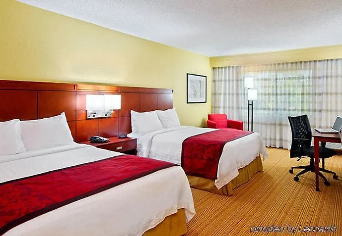Hotel Courtyard Bradenton Airport 3*