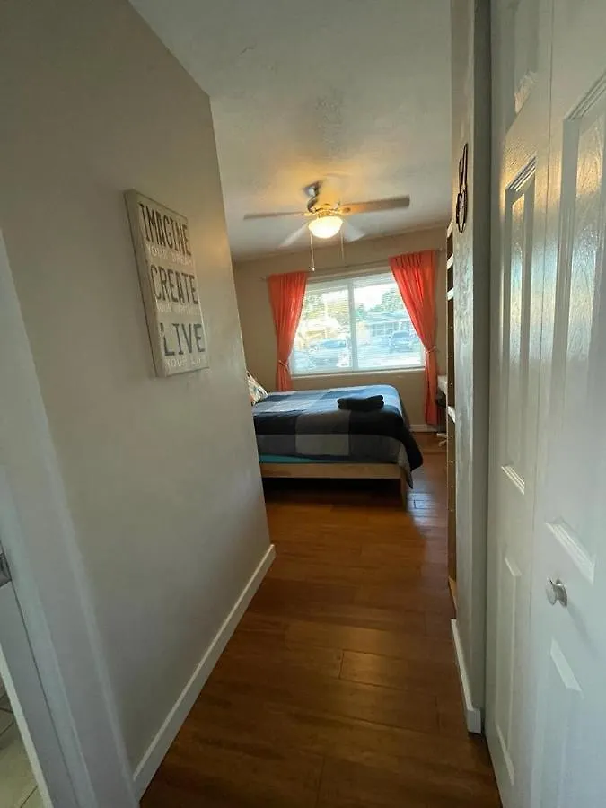 Quaint Guest Close To Siesta Key Homestay