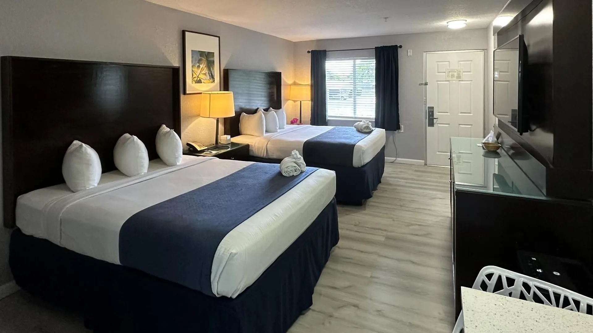 Hotel Lantern & - 2*