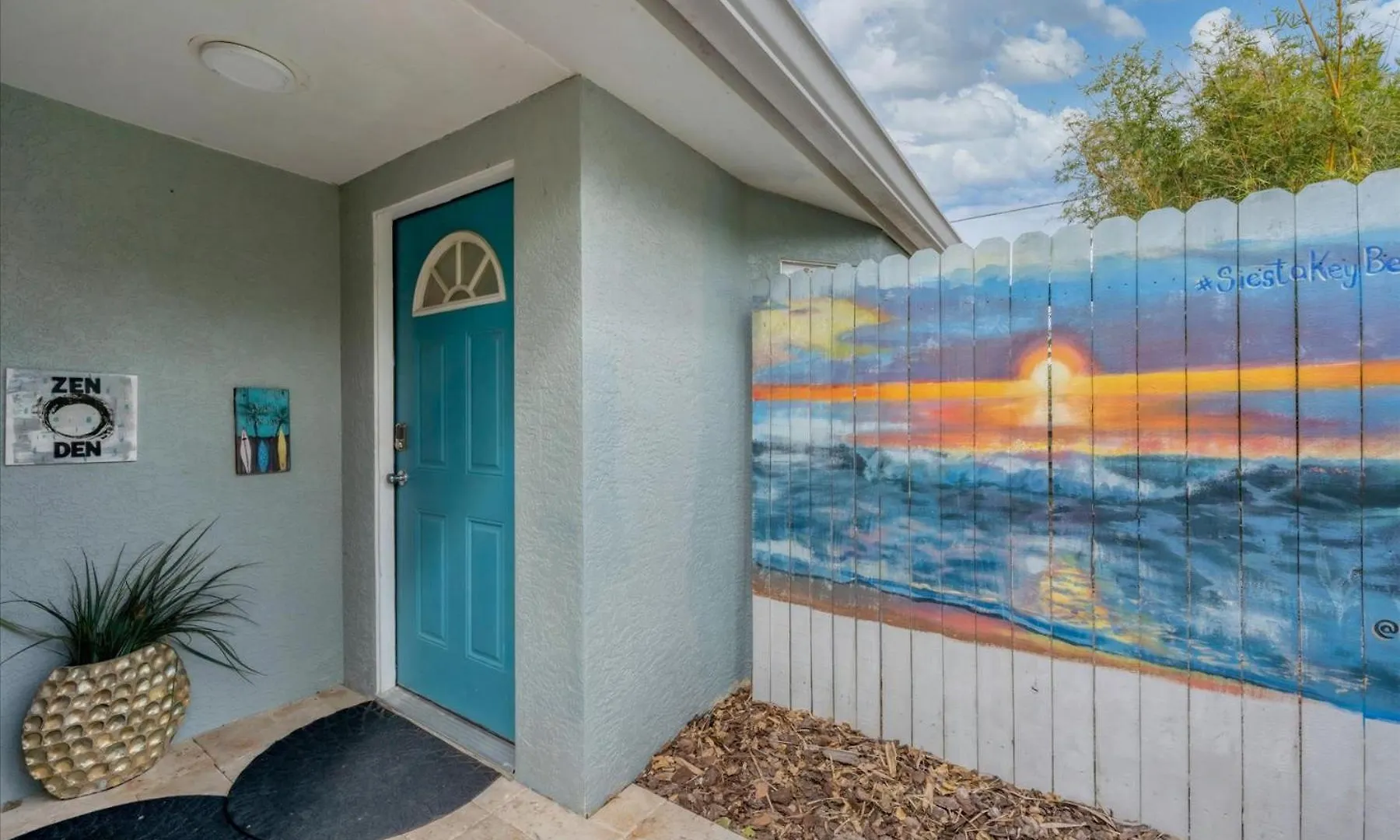 Apartment With Heated Pool Just Off Siesta Key *