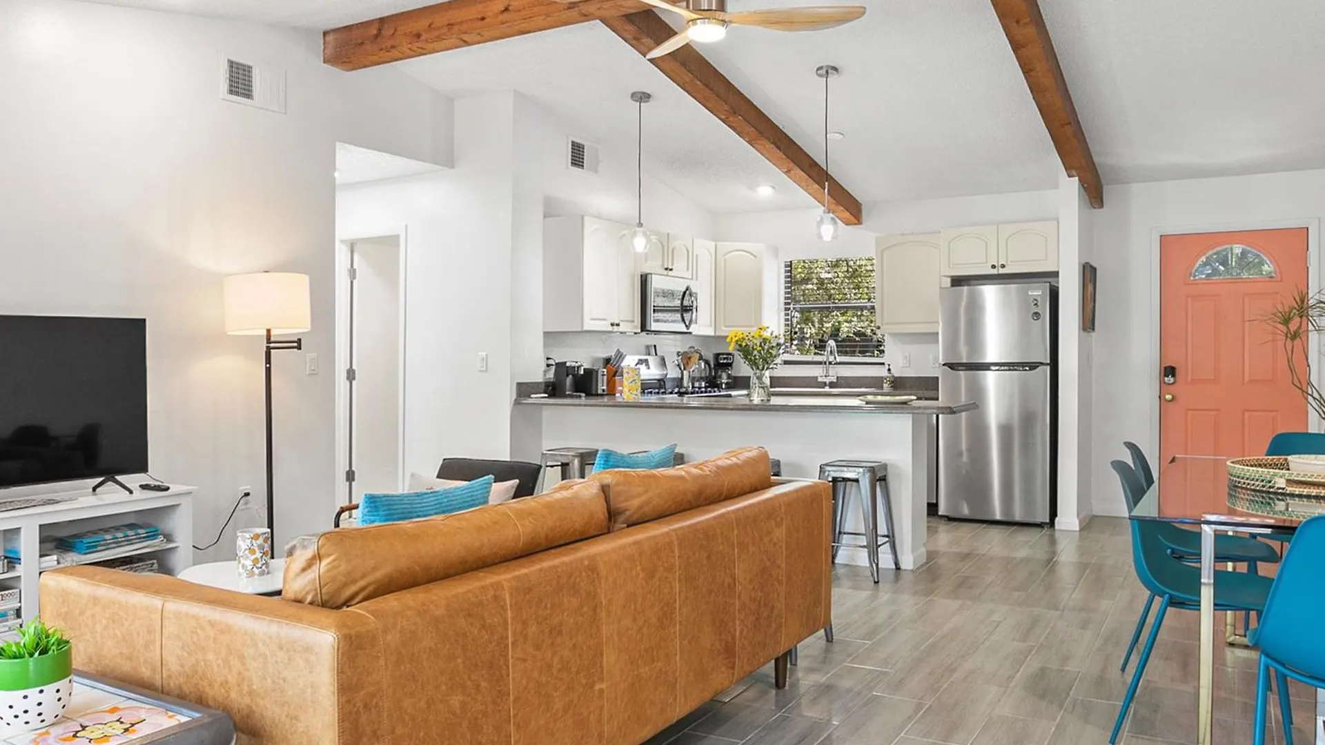 Modern Vacation Near Siesta Key & Downtown 別荘 *