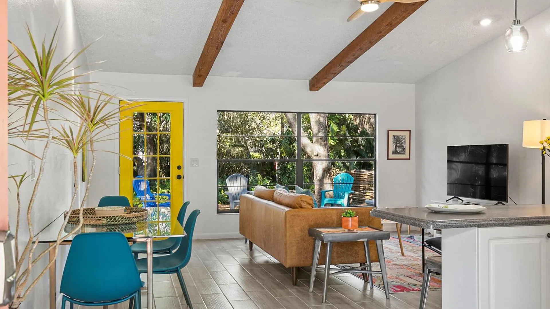 Modern Vacation Near Siesta Key & Downtown