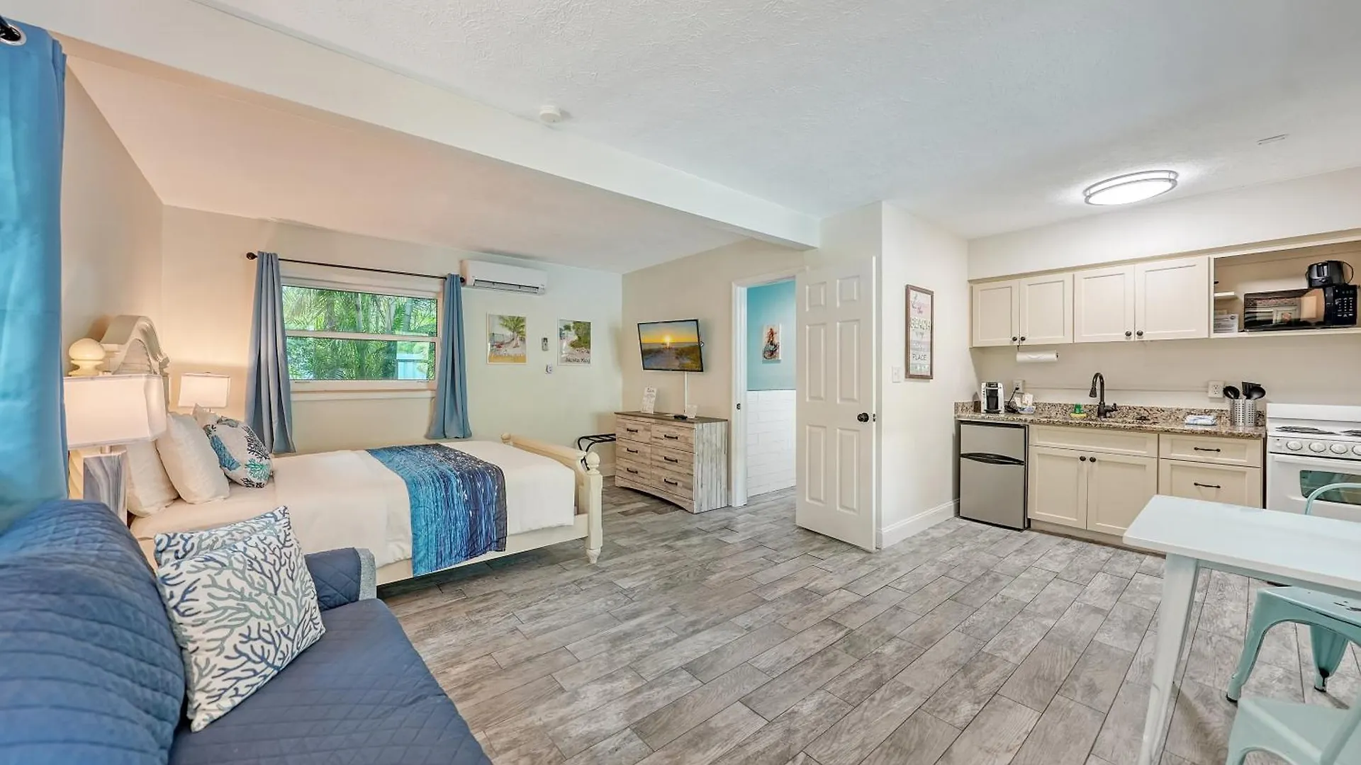 Siesta Key Palms 3*