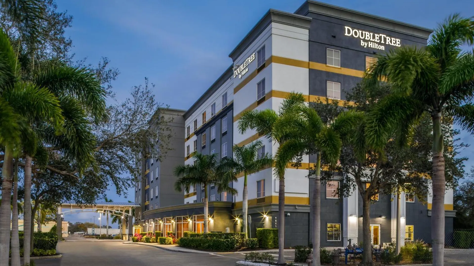 Doubletree By Hilton Bradenton Airport 4*