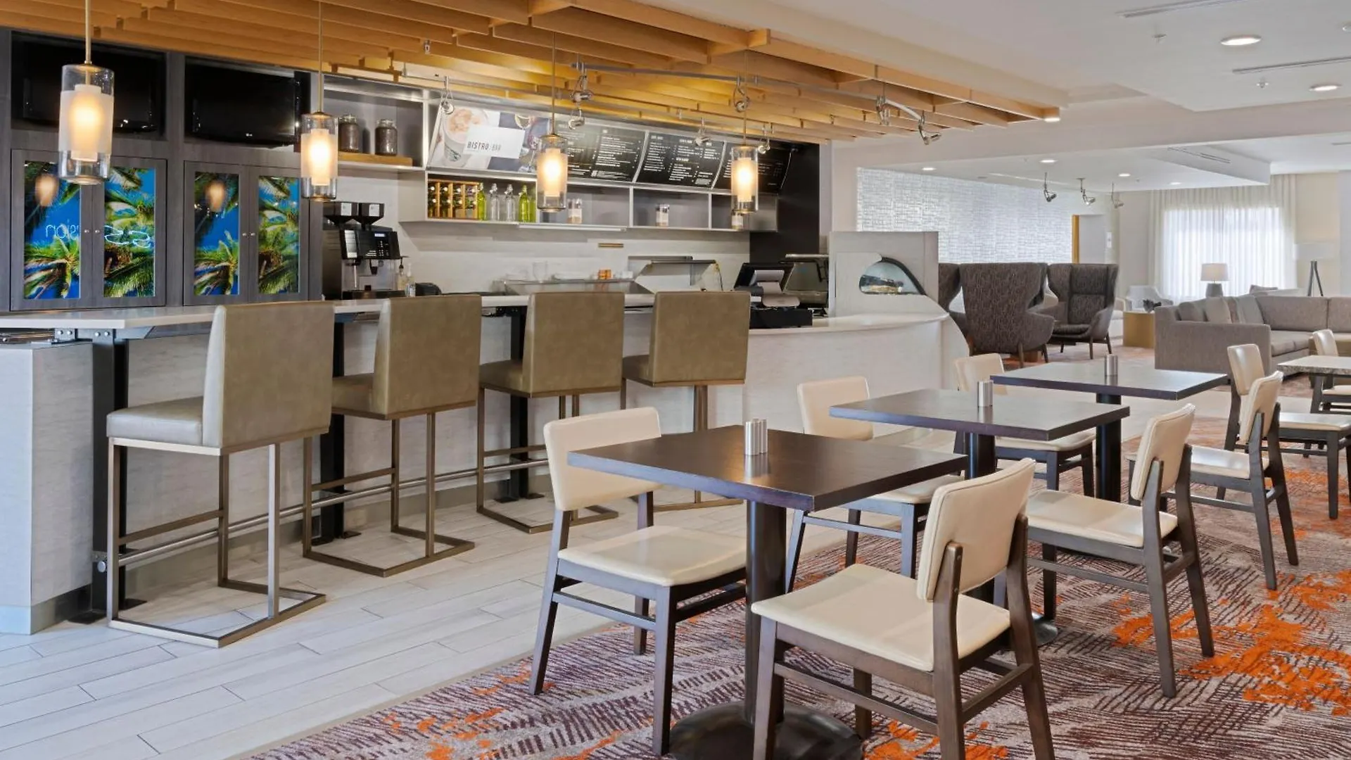 Courtyard By Marriott Sarasota At Town Center Hotel