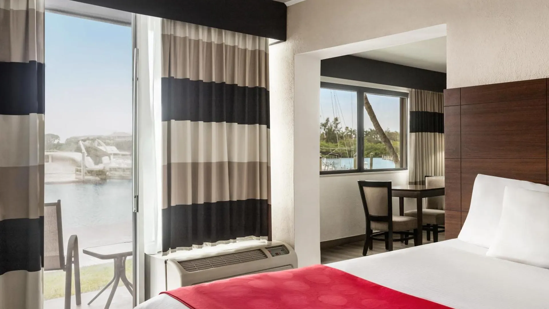 Ramada By Wyndham Waterfront 2* Sarasota