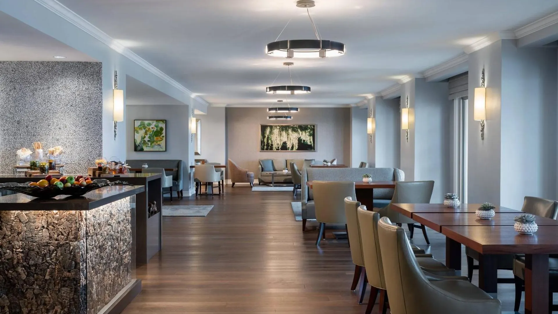 The Ritz-carlton, Hotel