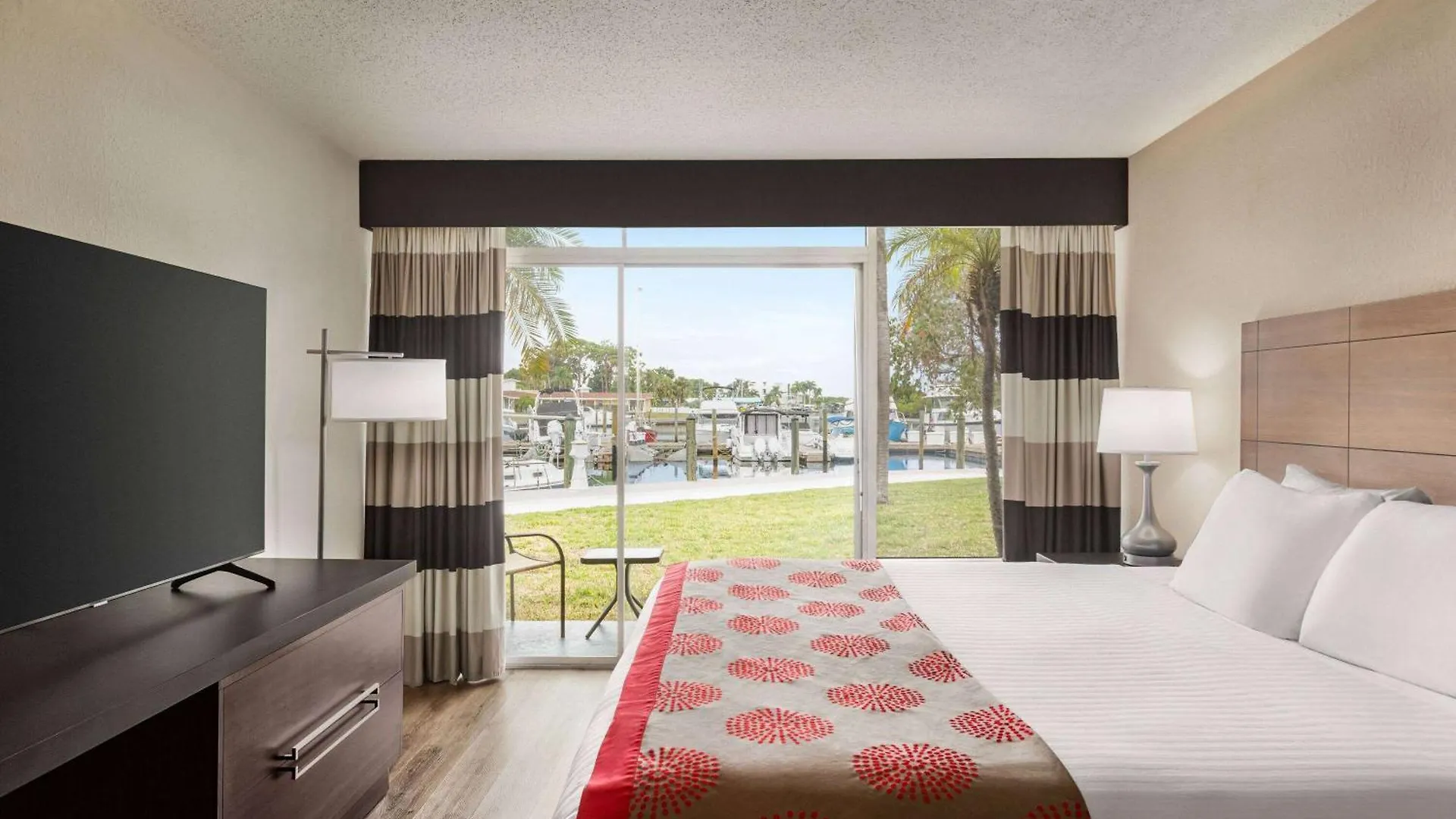 Ramada By Wyndham Waterfront 2* Sarasota