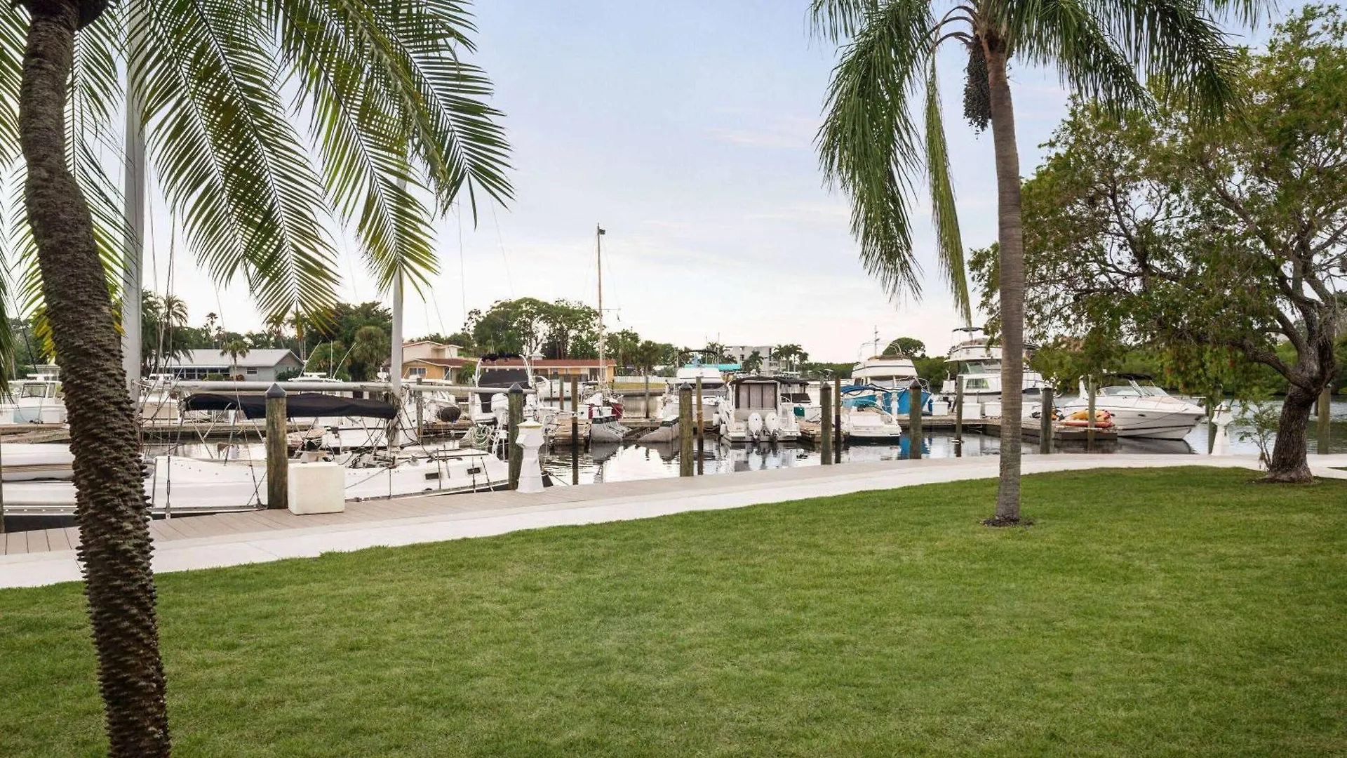 Ramada By Wyndham Waterfront 2* Sarasota
