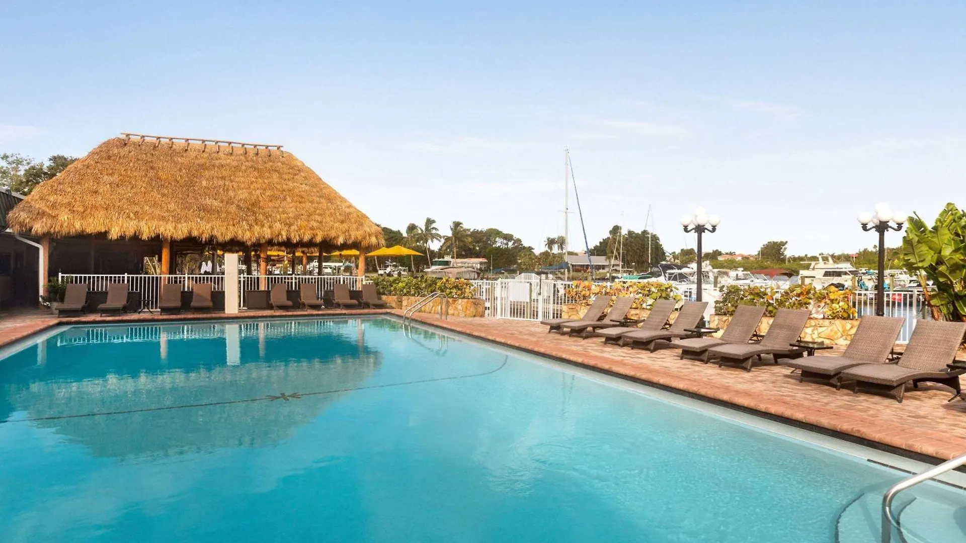 Ramada By Wyndham Waterfront Hotel Sarasota
