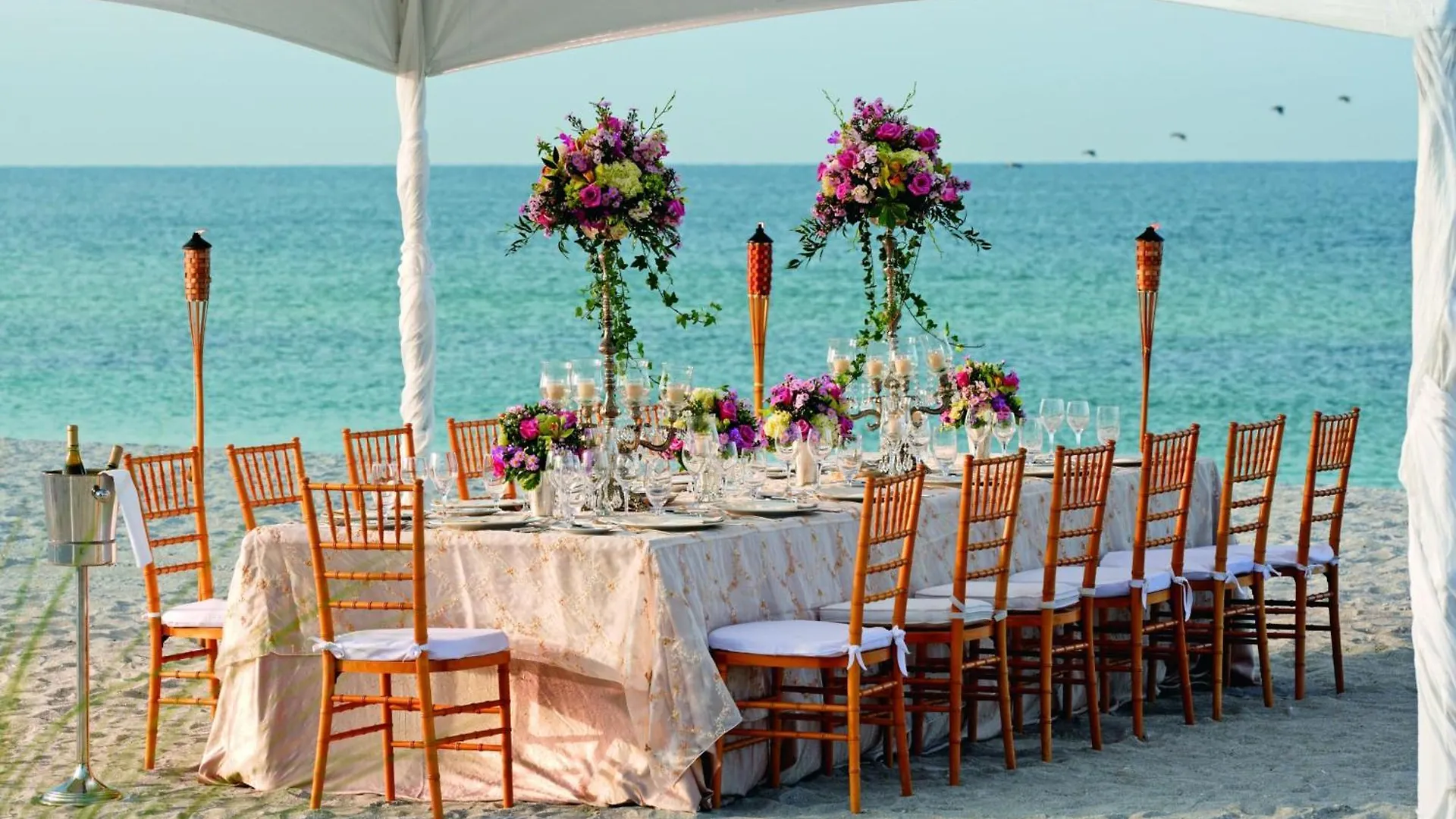 The Ritz-carlton,