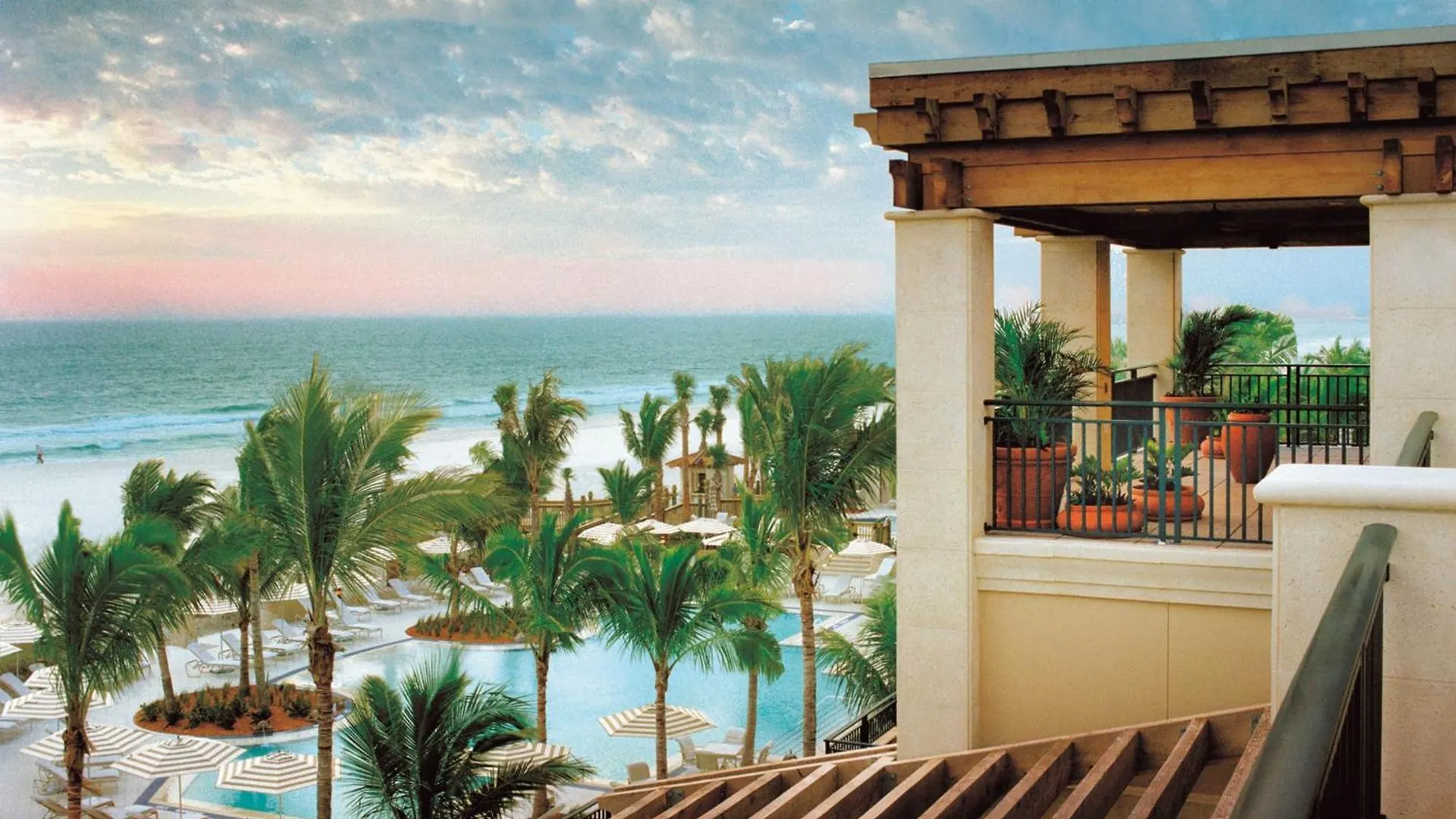 The Ritz-carlton,