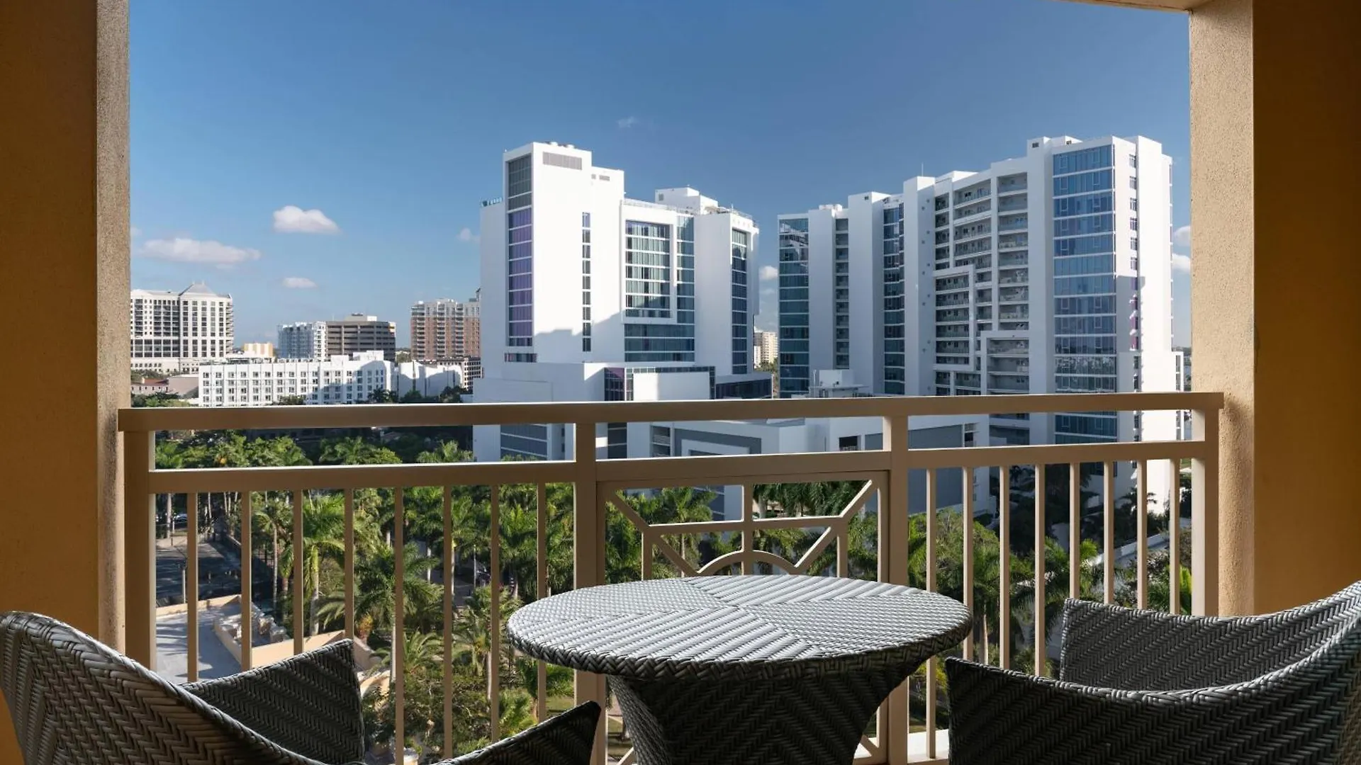 Hotel The Ritz-carlton, 5*