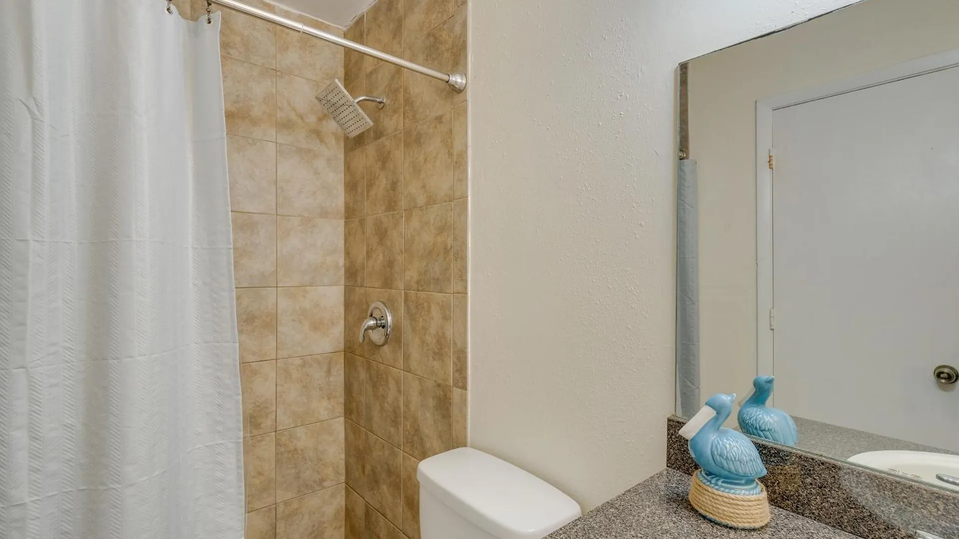 Updated Sienna Park - 4 Miles To Siesta Key! Apartment