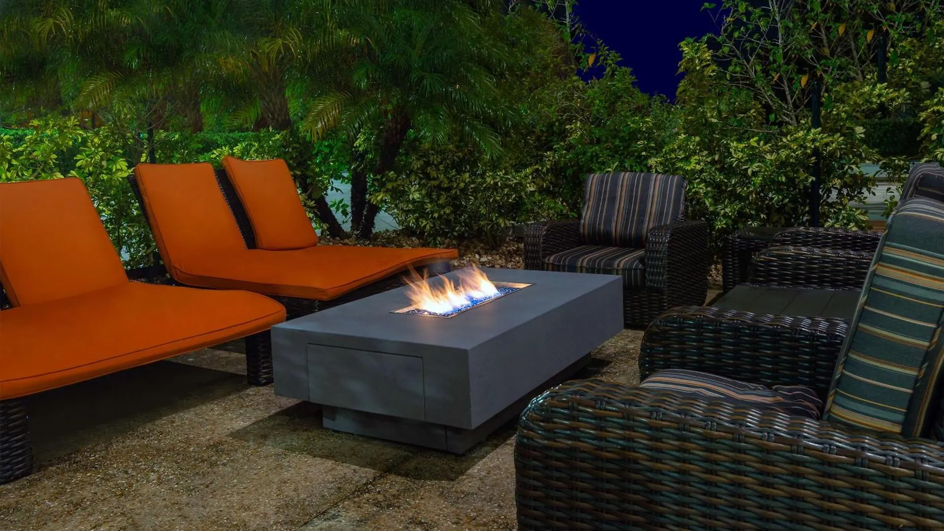 Magnolia Pointe; Bw Signature Collection Hotel 2*