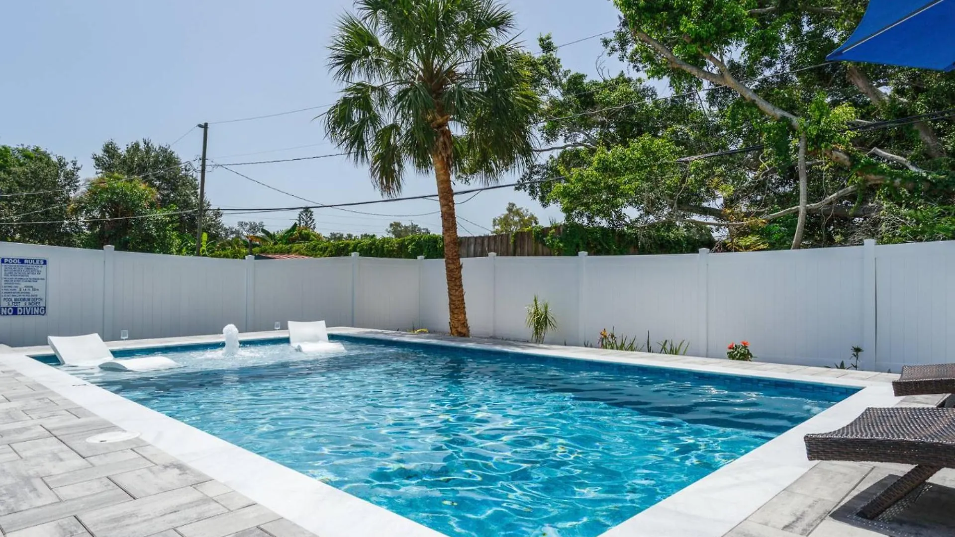 Quaint In A South Neighborhood Sarasota