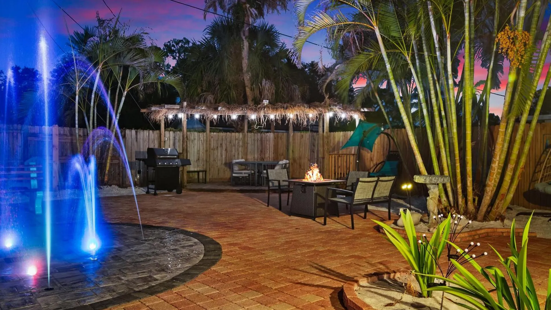 Coastal W Amazing Courtyard - Splash Pad! Sarasota