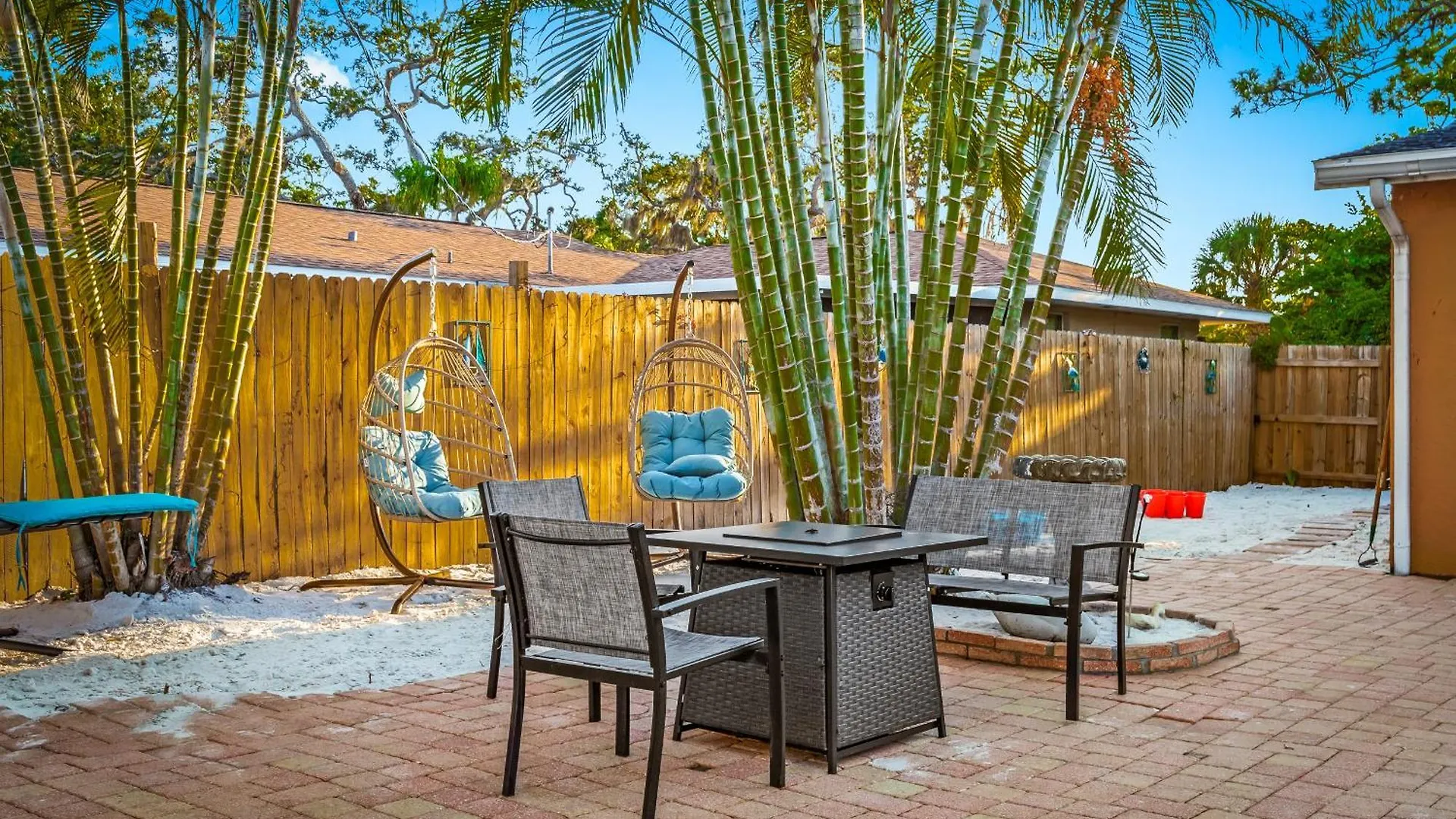 Coastal W Amazing Courtyard - Splash Pad! * Sarasota