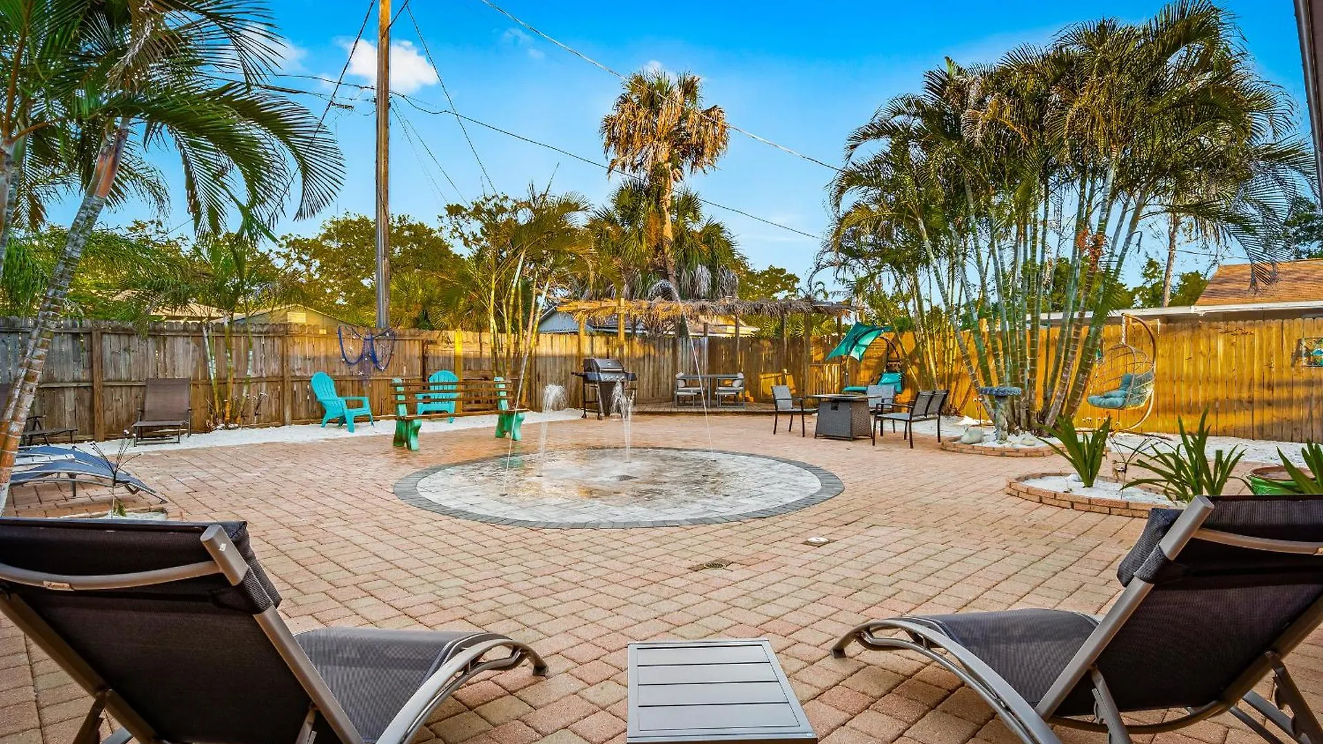 Coastal W Amazing Courtyard - Splash Pad! Holiday home *